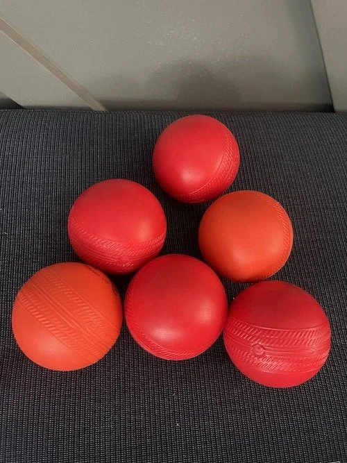 Plastic ball 80 grams – box of 6
