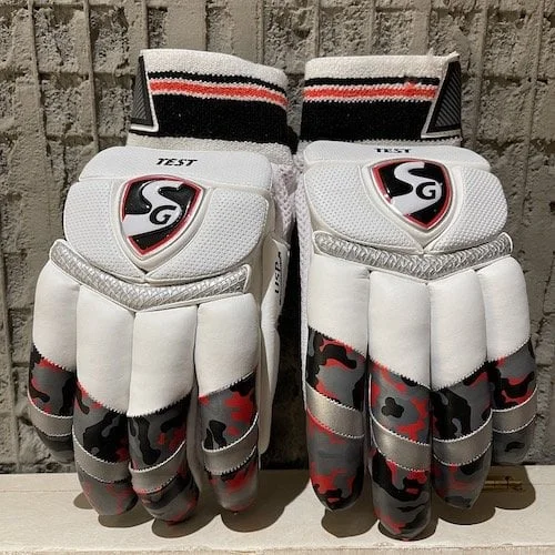 SG Test Batting gloves