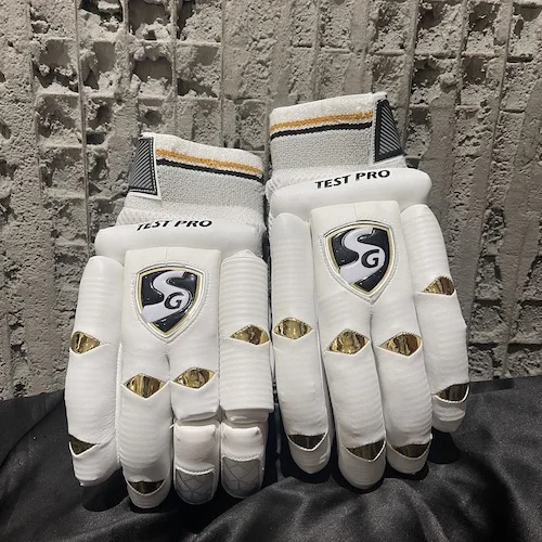 SG Test Pro Batting gloves