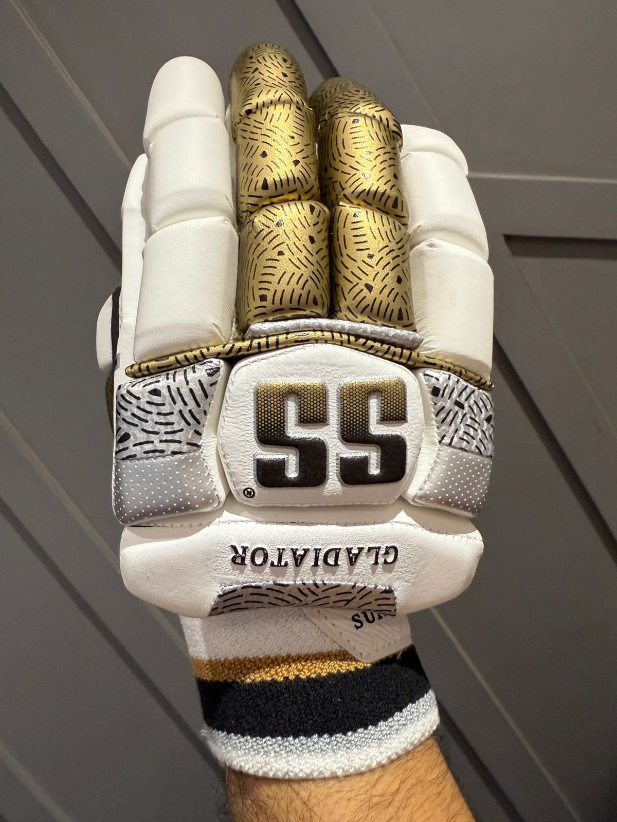 Sunridges Gladiator Batting Gloves