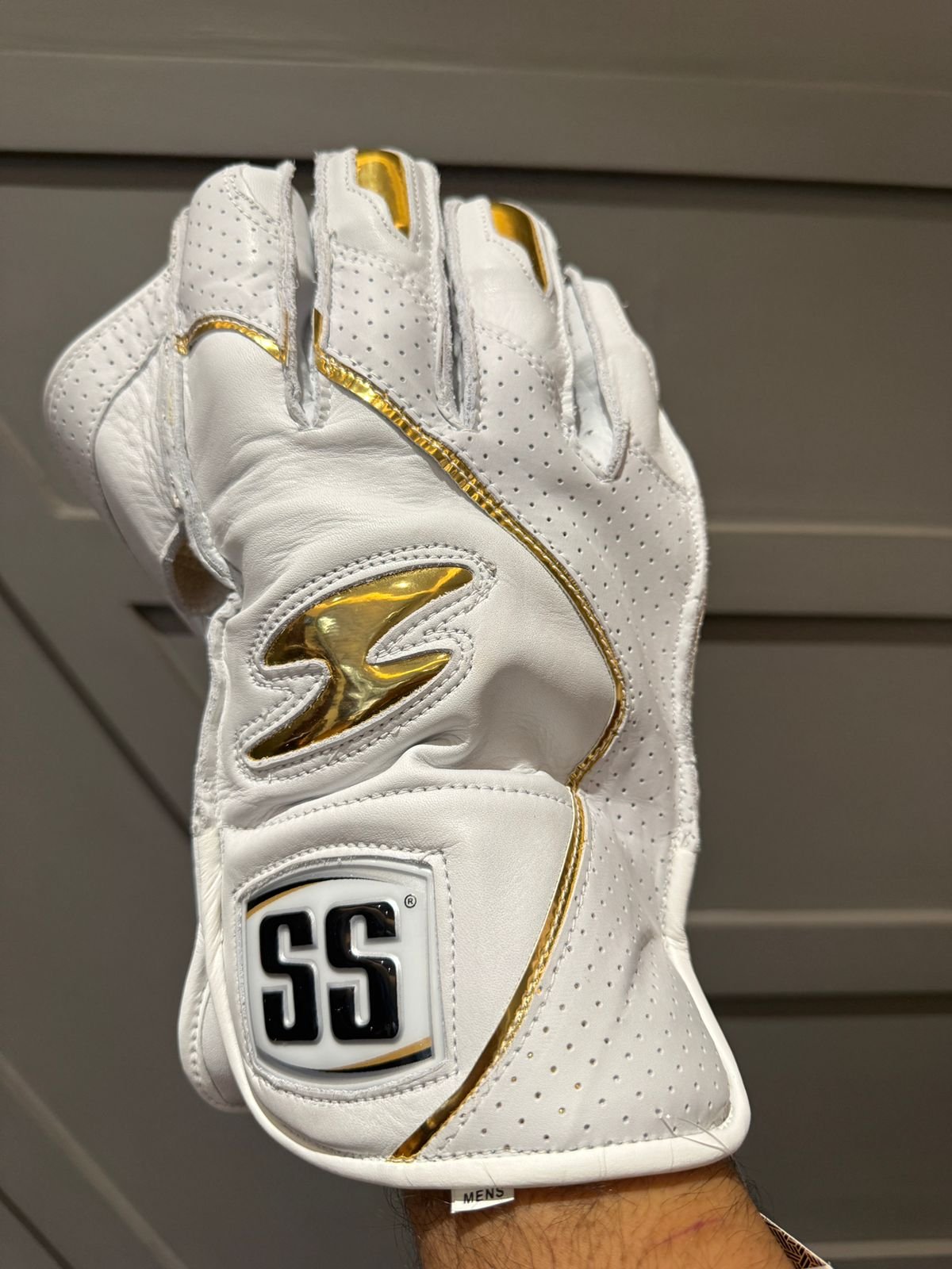 Sunridges Reserve Edition Wicket keeping Gloves
