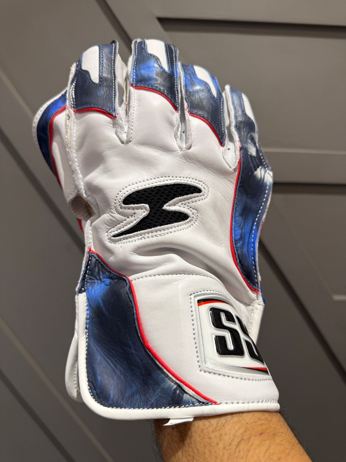 Sunridges Player Series Wicketkeeping Gloves