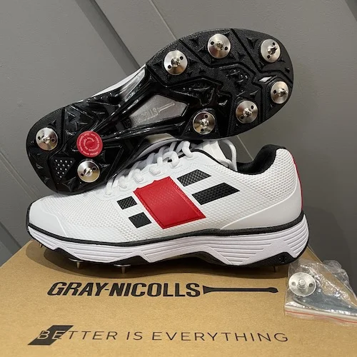 Gray Nicolls Players GN8 Cricket Spikes