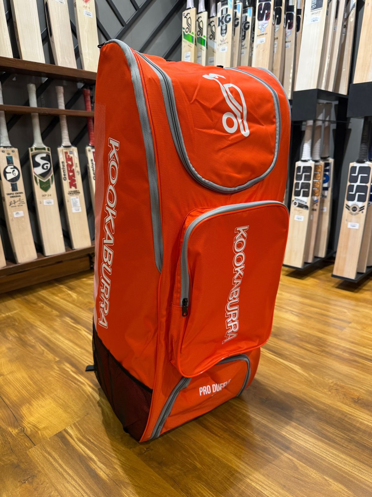 Kookaburra pro 100 Duffle Bag