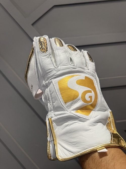 SG Hilite wicket keeping gloves
