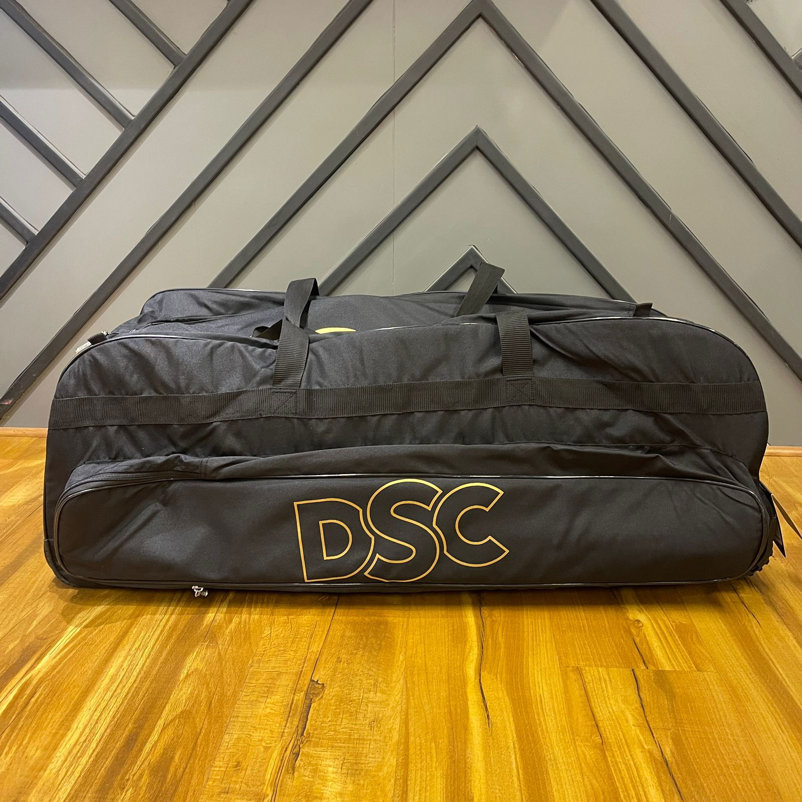 DSC 2002 Wheelie Cricket Kit Bag