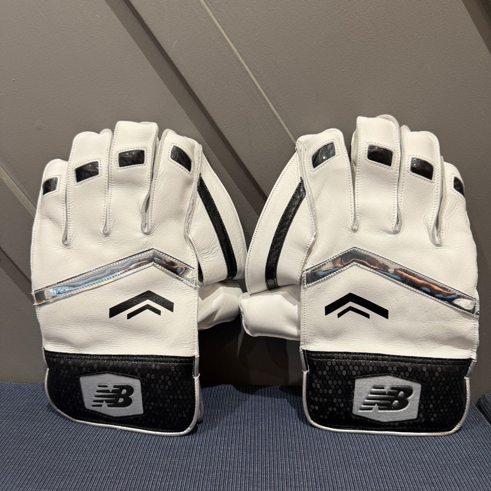 New Balance 12i Wicket Keeping Gloves