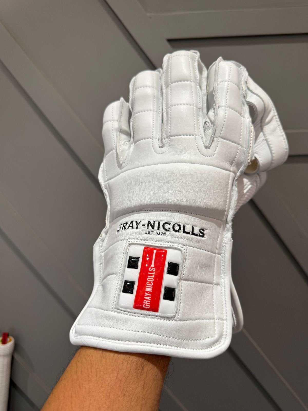 Gray Nicolls GN10 Legacy Wicket Keeping Gloves