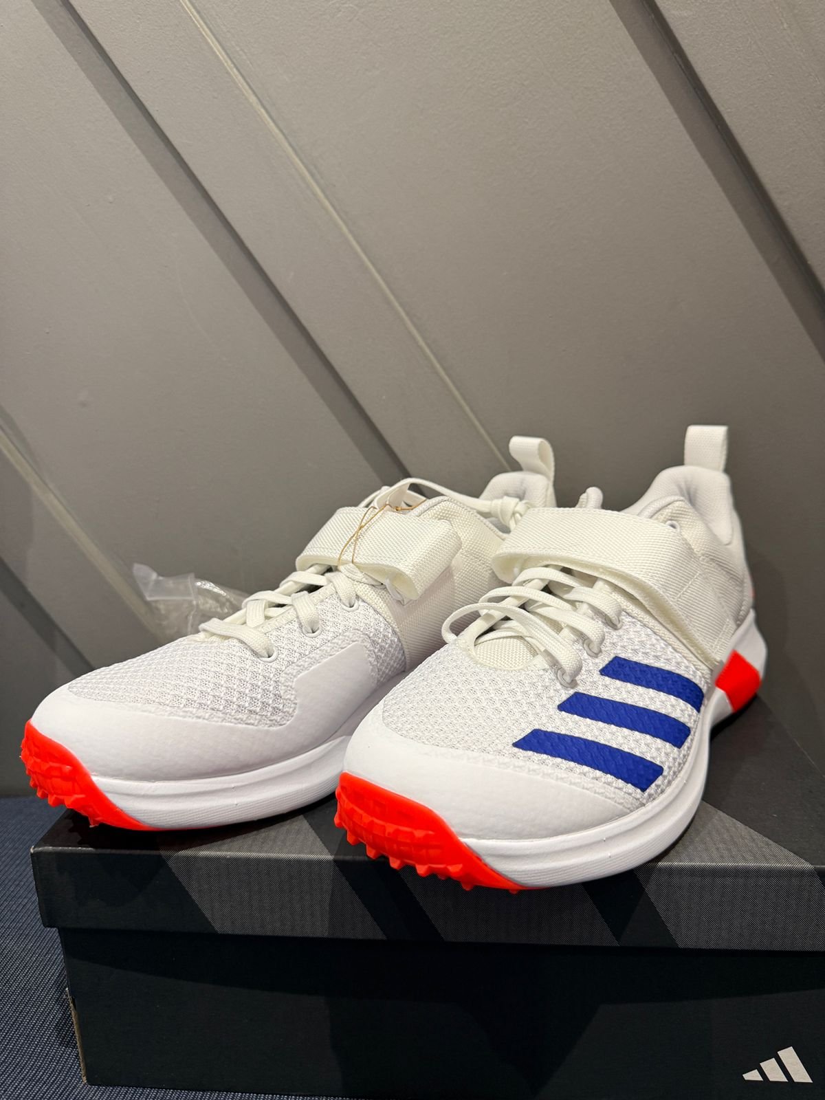 Adidas Power Vector Cricket Spikes