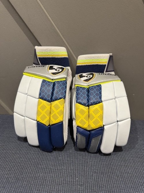SG Litevate Batting gloves sale