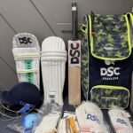 DSC valence cricket set