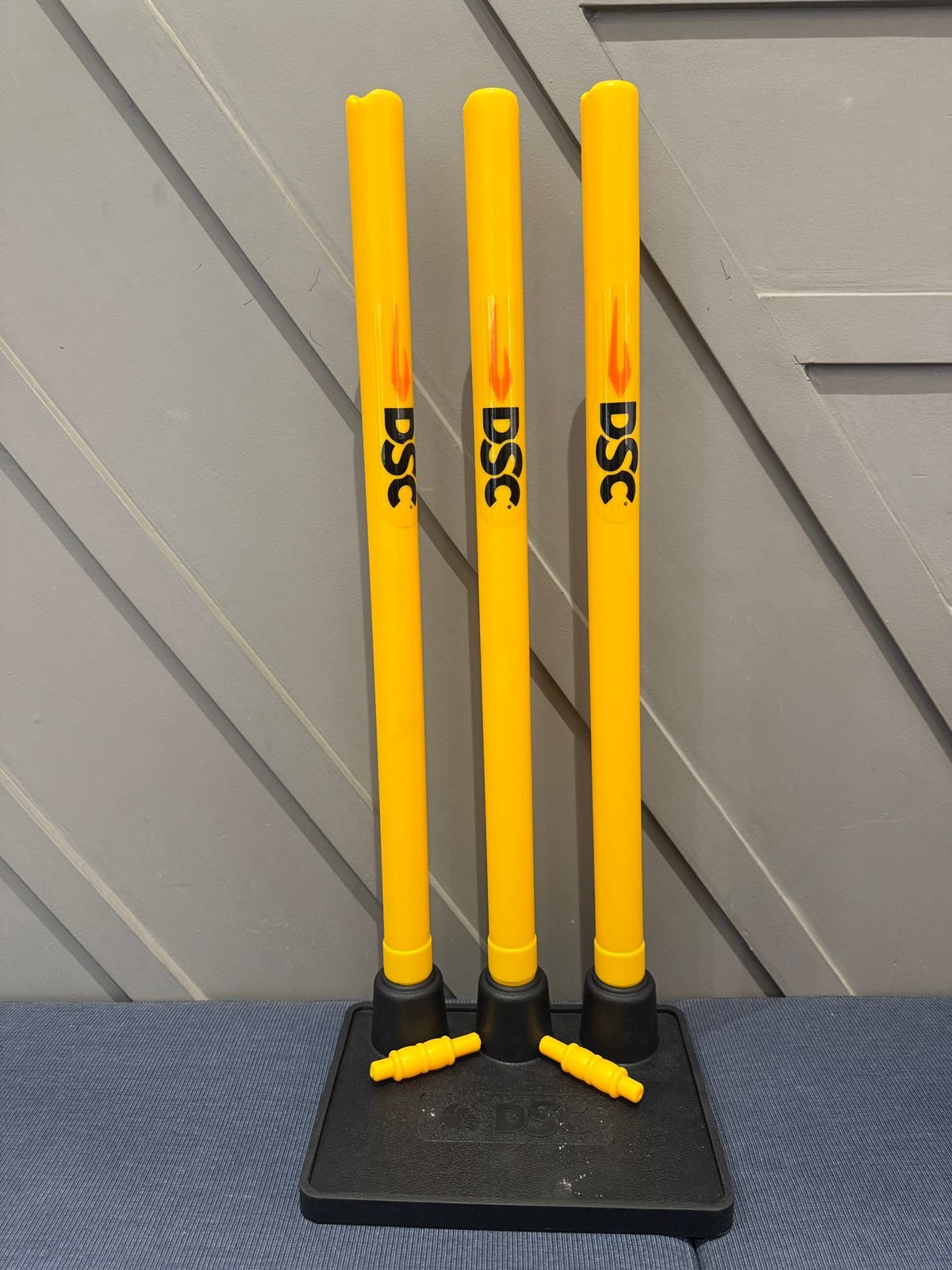 DSC Plastic Stump Set With Rubber Base
