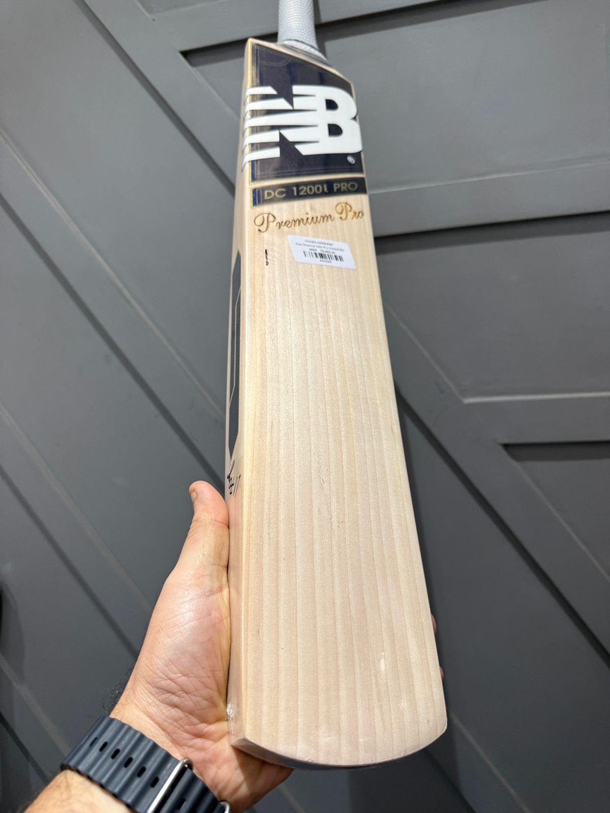 New Balance 1200 Pro Cricket Bat