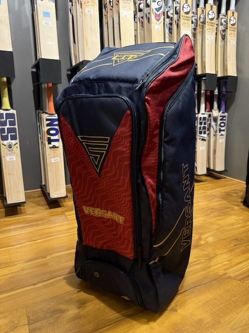 Versant Lit Wheelie Duffle bag