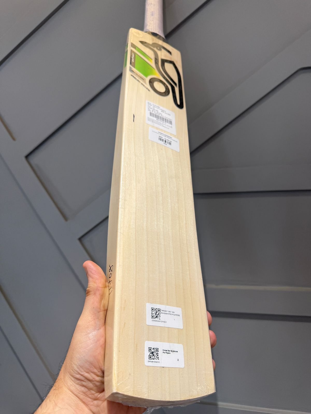 Kookaburra Kahuna PRO Players Cricket Bat