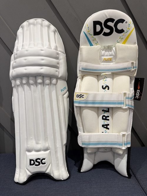 DSC Flite Cricket Legguard