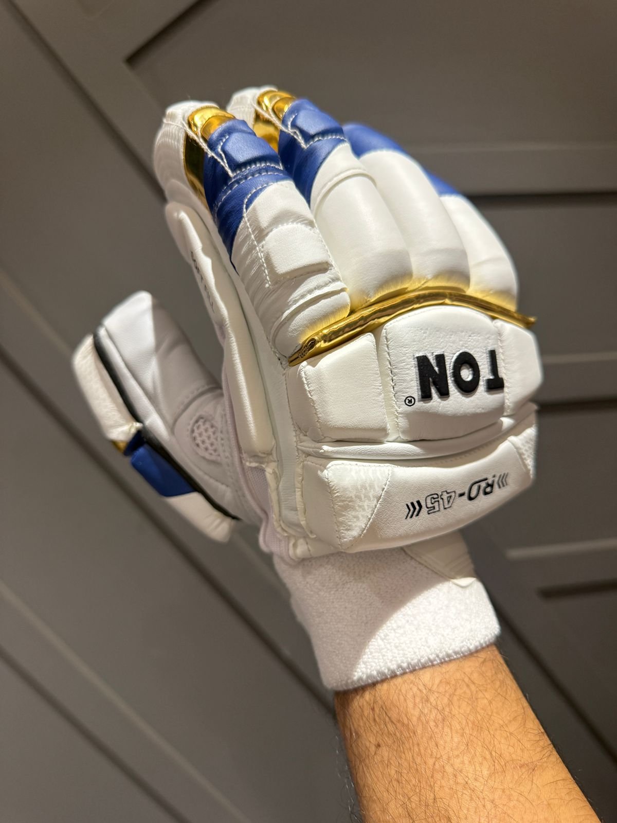 SS Ton RO 45 batting gloves