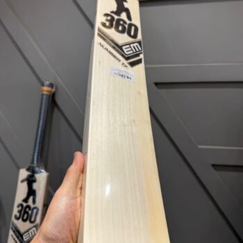 EM 360 NUMBER 17 CRICKET BAT