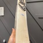 EM 360 NUMBER 17 CRICKET BAT
