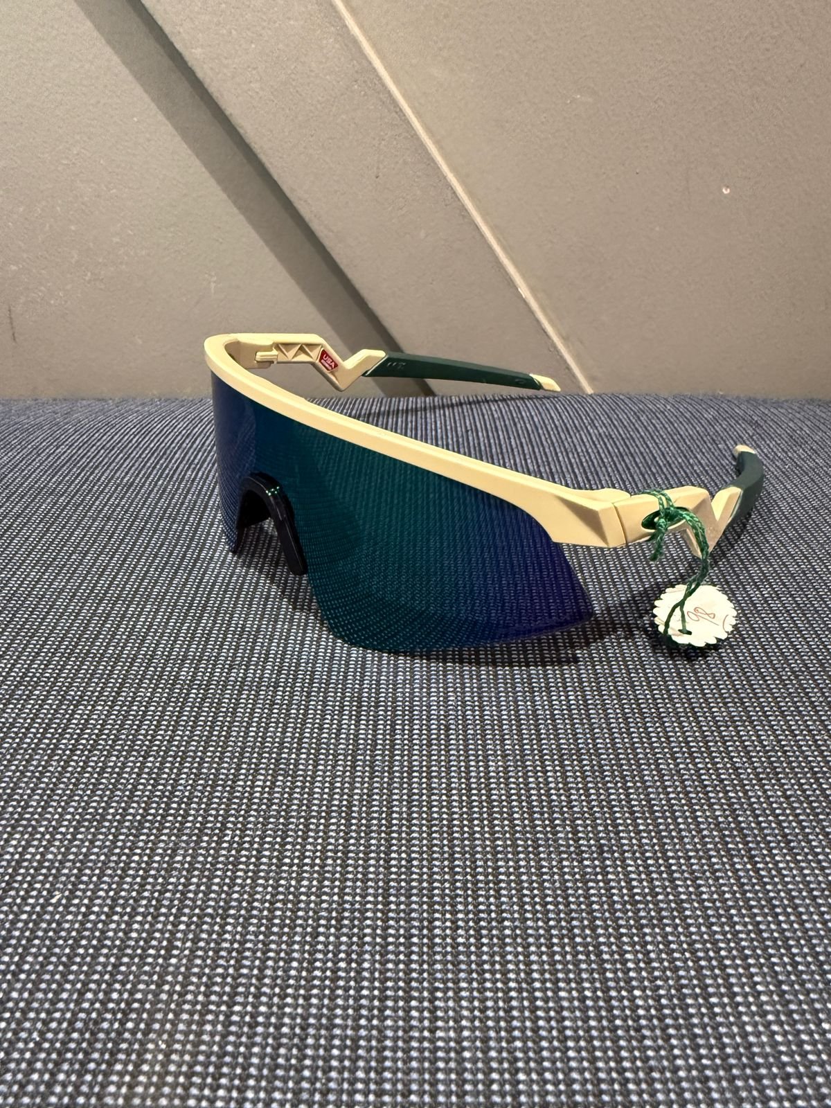 Oakley Resistor Sweep Youth Sunglasses