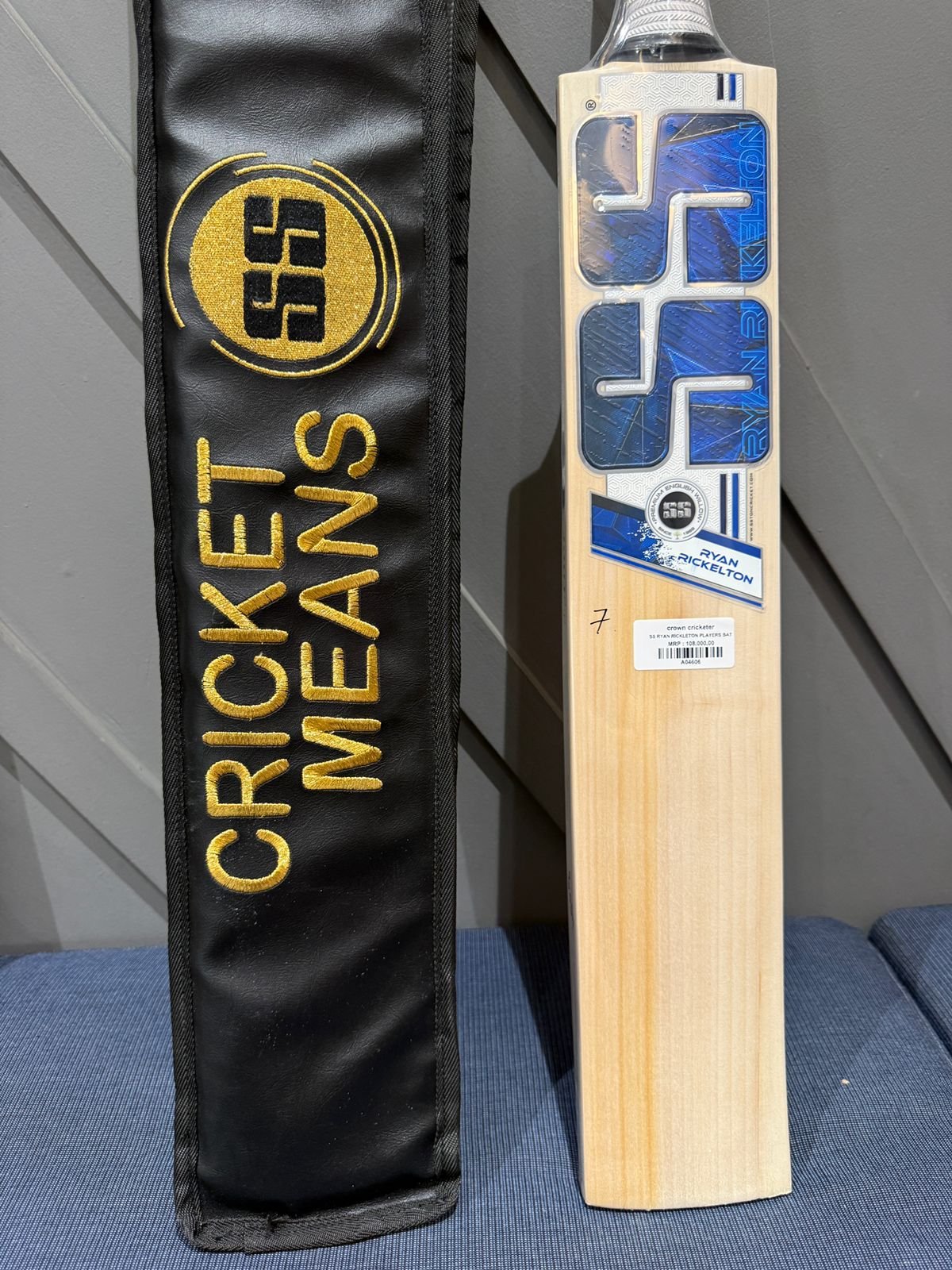 SS RYAN RICKLETON PLAYERS BAT