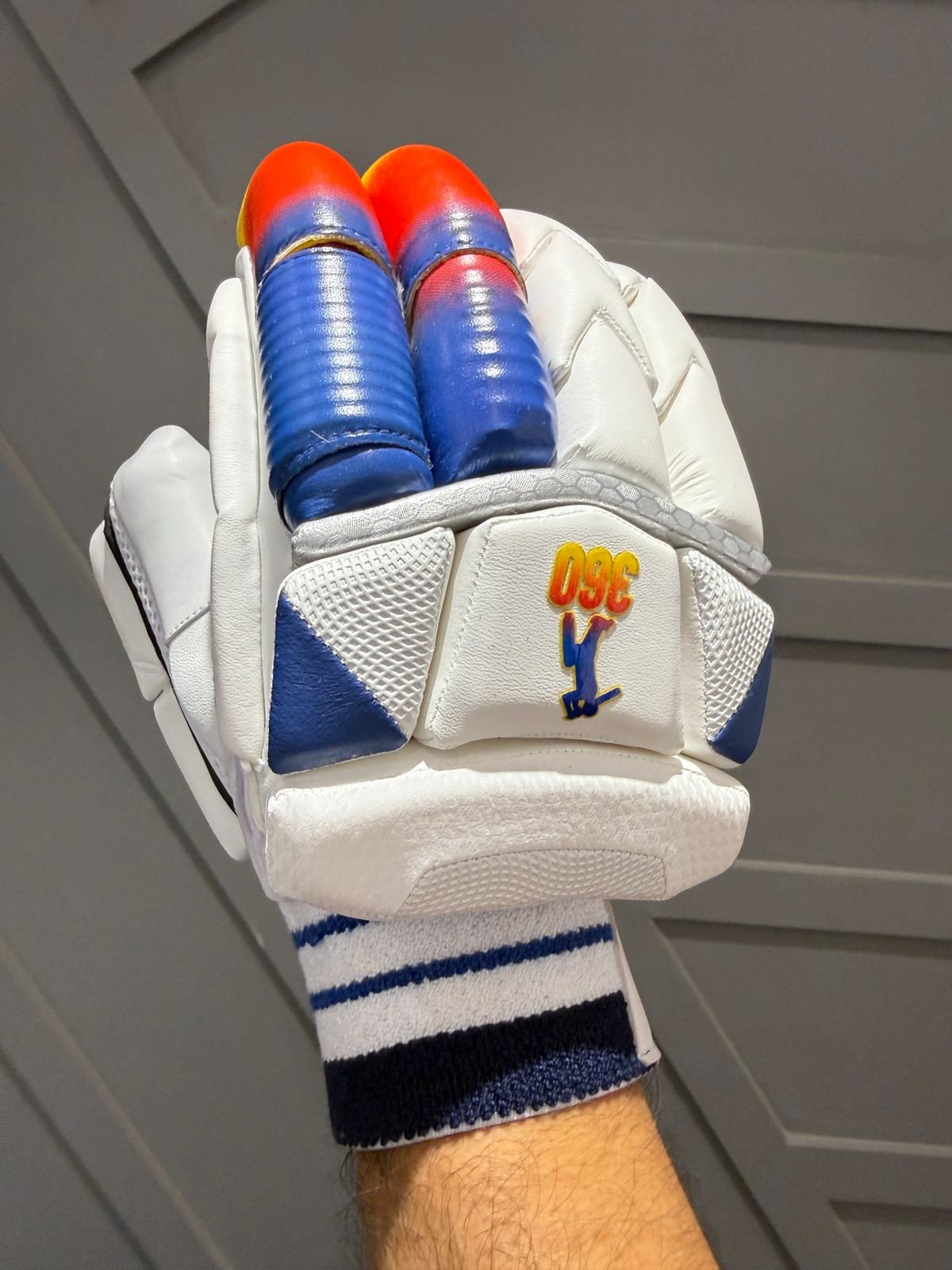 EM 360 PLAY BURST GLOVES