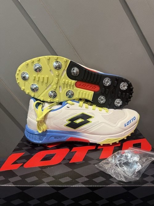 Lotto Super Shot Cricket Spikes