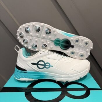 ONE8 cover drive 10 pro cricket spikes