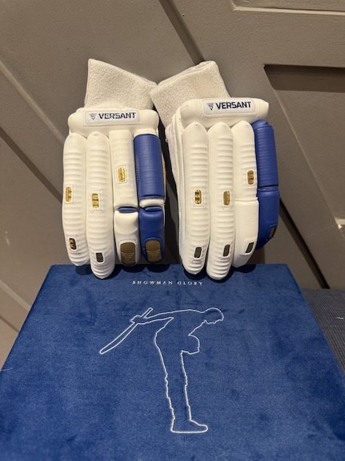 Versant Showman Glory Limited Edition Batting Gloves