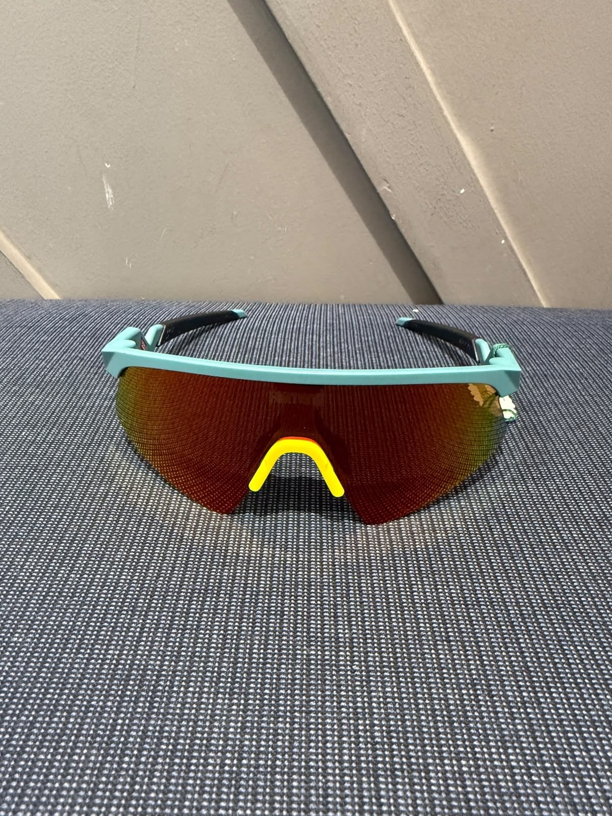 Oakley resistor sweep sunglasses youth